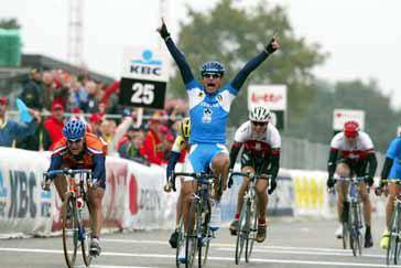 ������ ����� �� ���� http://www.cyclingnews.com